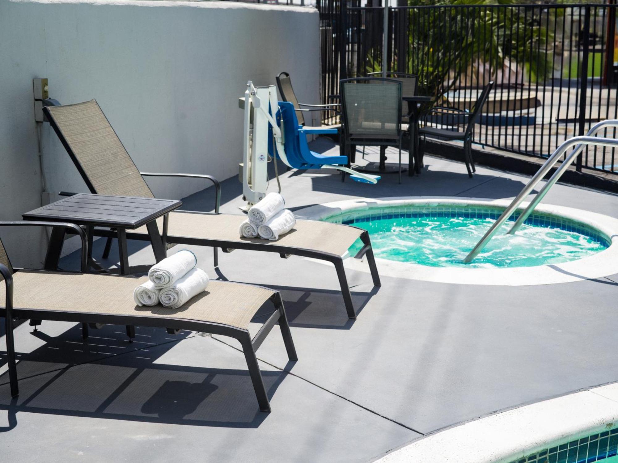 Quality Inn Burbank Airport Экстерьер фото