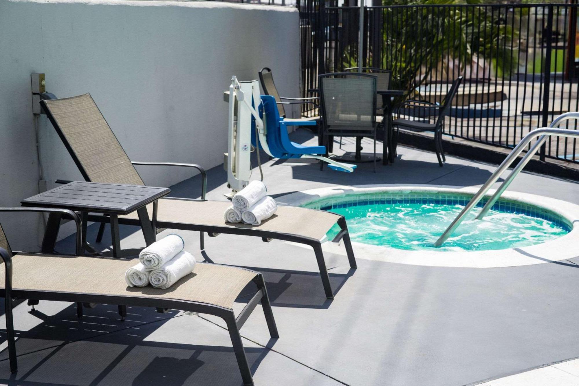 Quality Inn Burbank Airport Экстерьер фото
